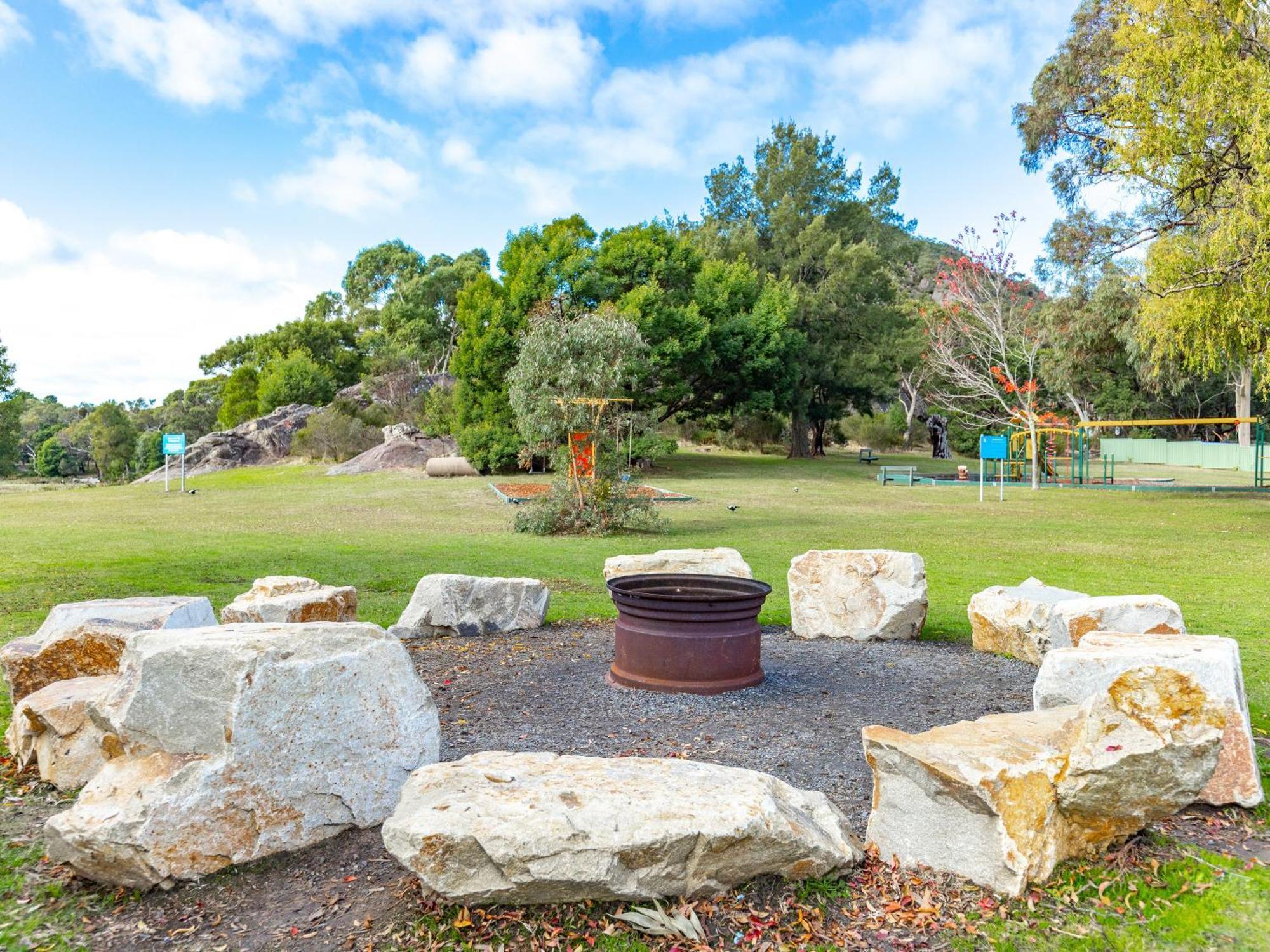 Nrma Halls Gap Holiday Park מראה חיצוני תמונה